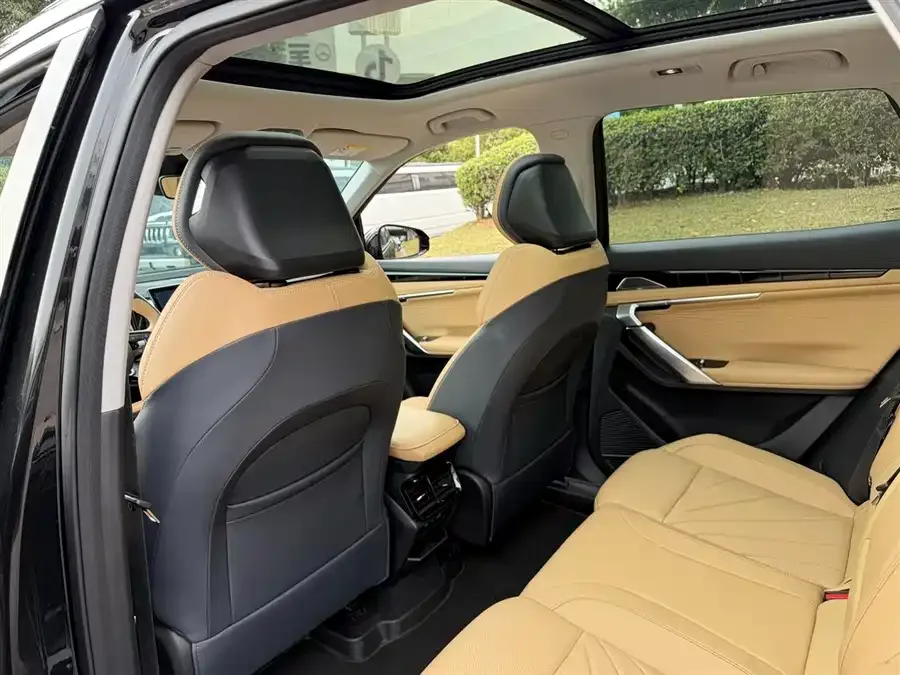 Geely Atlas L Boyue L 2024 1.5TD DCT Premium Edition 2024 — миниатюра 3