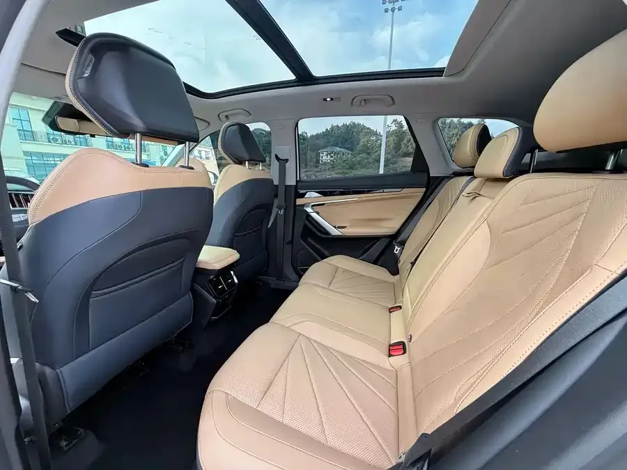 Geely Atlas L Boyue L 2023 1.5TD DCT Honor Edition 2023 — миниатюра 2