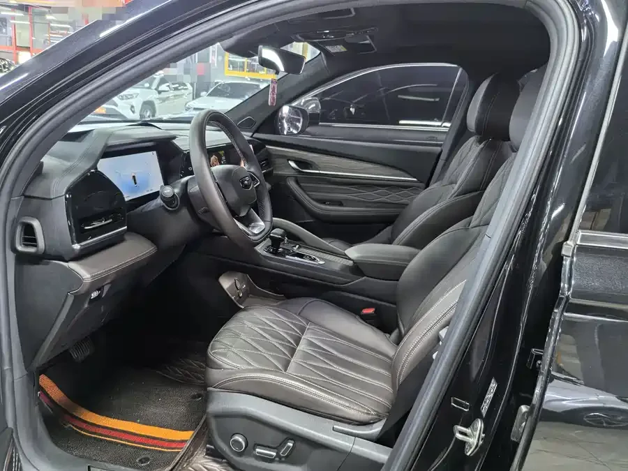 Geely Monjaro Xingyue L 2025 2.0TD Automatic Cloud Edition 2025 — миниатюра 4