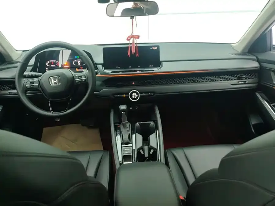 Honda Accord Accord 2024 260TURBO Luxury Edition 2024 — миниатюра 5