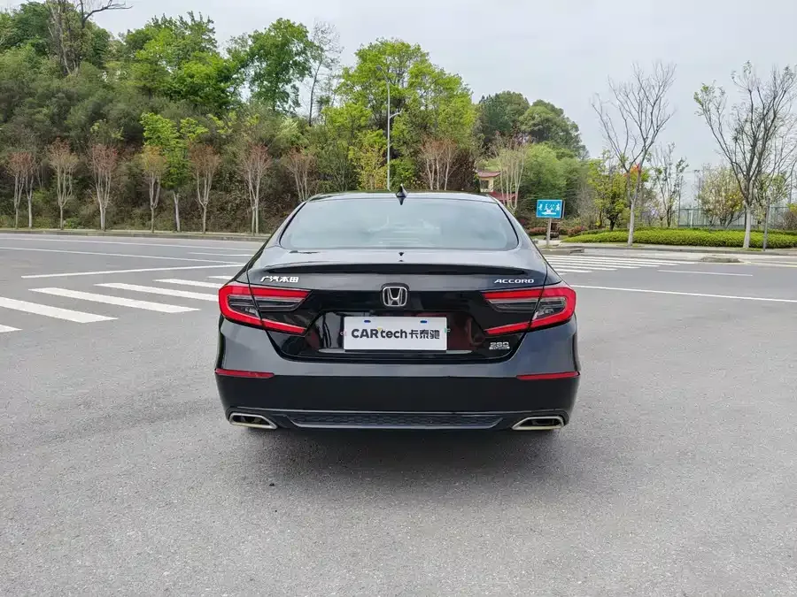 Honda Accord Accord 2022 260TURBO Deluxe Edition 2023 — миниатюра 2