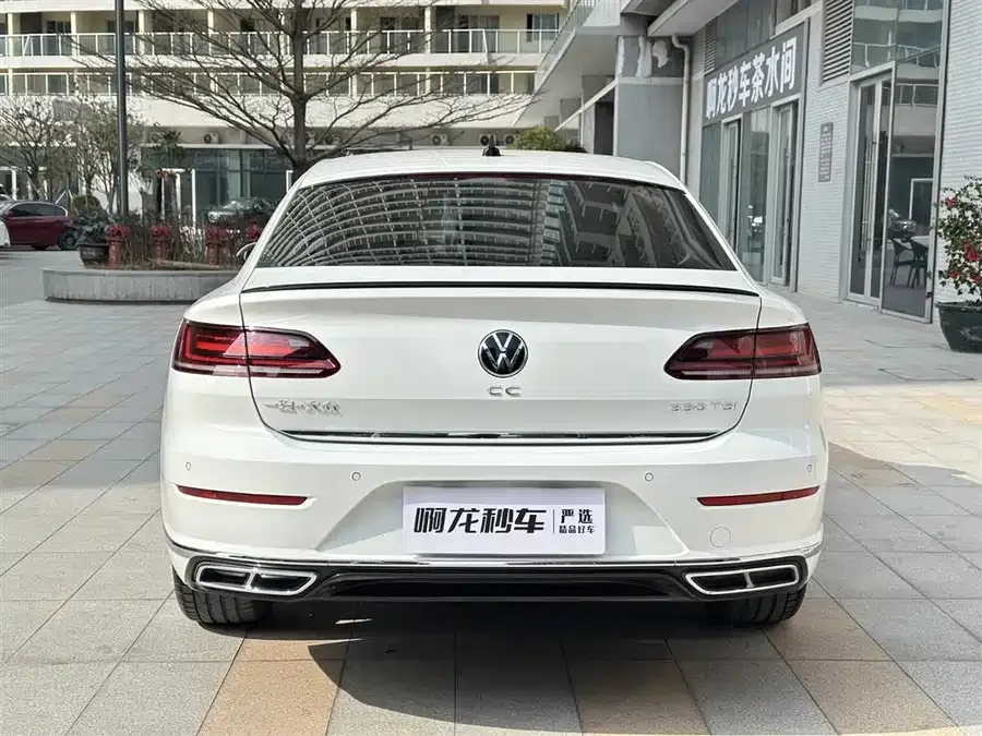 Volkswagen FAW- CC FAW-Volkswagen CC 2021 330TSI Dazzling Edition 2022 — миниатюра 4