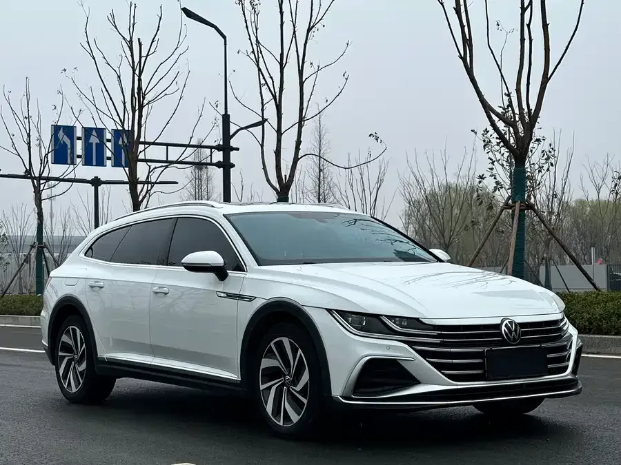Volkswagen FAW- CC FAW-Volkswagen CC 2021 Shooting Brake 330TSI Shooting Edition 2022 — миниатюра 3