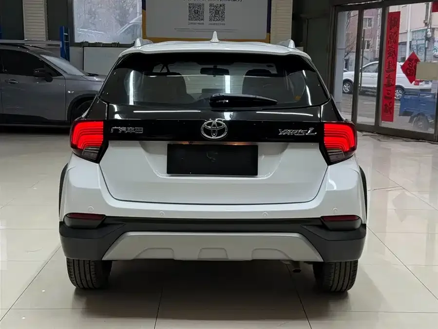 Toyota YARiS L YARiS L 2022 YARiS X 1.5L CVT Luxury PLUS Edition 2023 — миниатюра 2