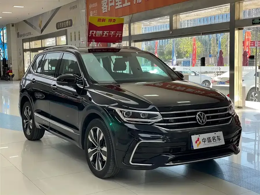 Volkswagen Tiguan L Tiguan L 2024 330TSI Automatic 2WD R-Line Enjoy Edition 2024 — миниатюра 3