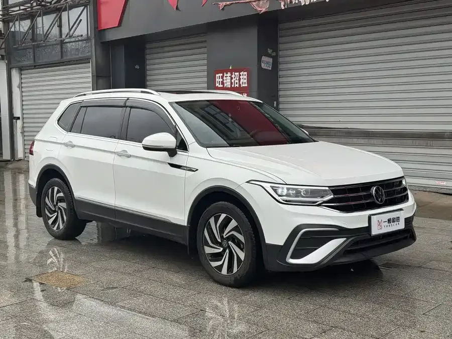 Volkswagen Tiguan L Tiguan L 2023 300TSI Automatic 2WD Smart Edition 2023 — миниатюра 3