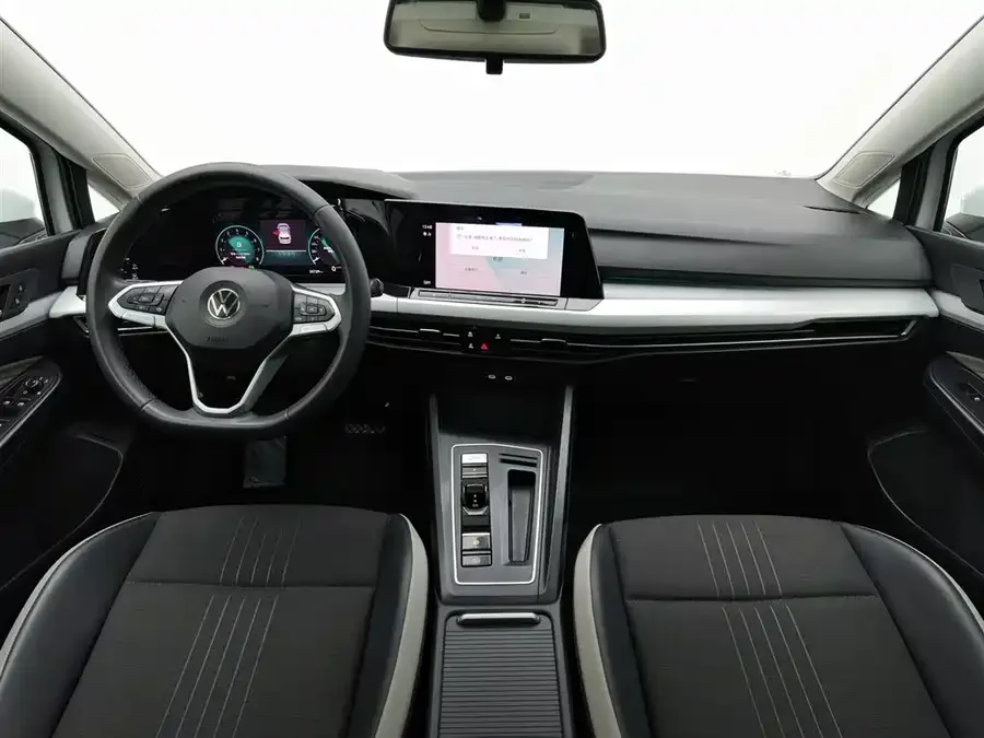 Volkswagen golf Golf 2023 280TSI DSG Pro 2022 — миниатюра 2