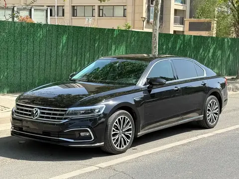 Volkswagen Phaeton / Phideon 2022 купить в Москве