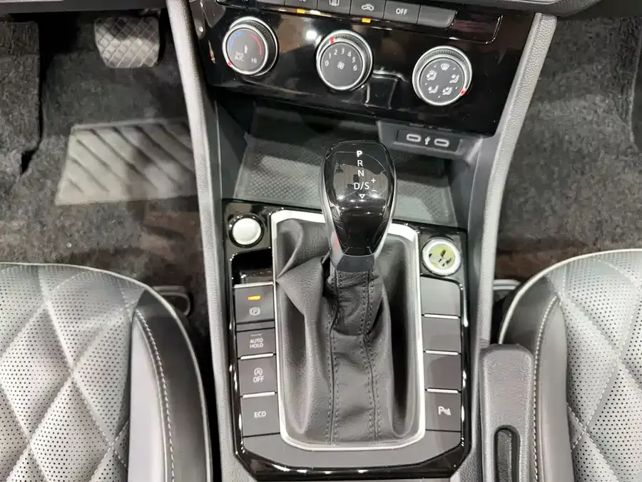 Volkswagen Sagitar 2023 Sagitar 280TSI DSG Beyond Lite Edition 2023 — миниатюра 5