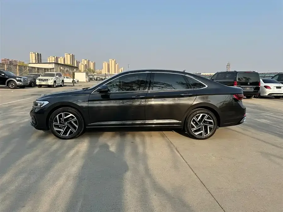 Volkswagen Sagitar 2025 Sagitar 300TSI DSG Beyond Edition 2025 — миниатюра 4