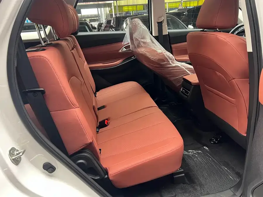 Changan CS75 Changan CS75 2026 PRO 1.5T DCT Premium 7-seater 2025 — миниатюра 3