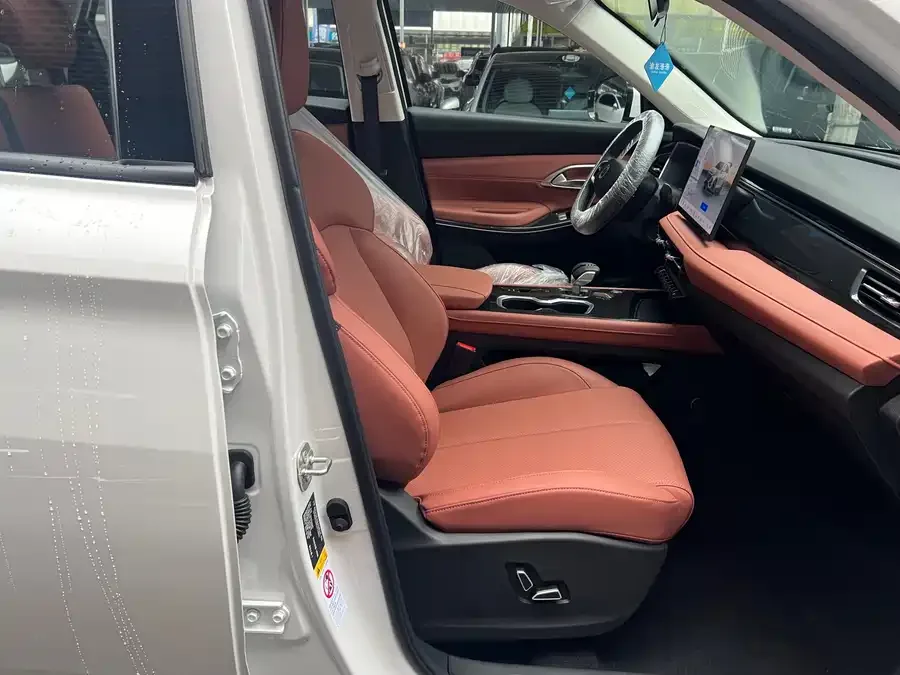 Changan CS75 Changan CS75 2026 PRO 1.5T DCT Premium 7-seater 2025 — миниатюра 4