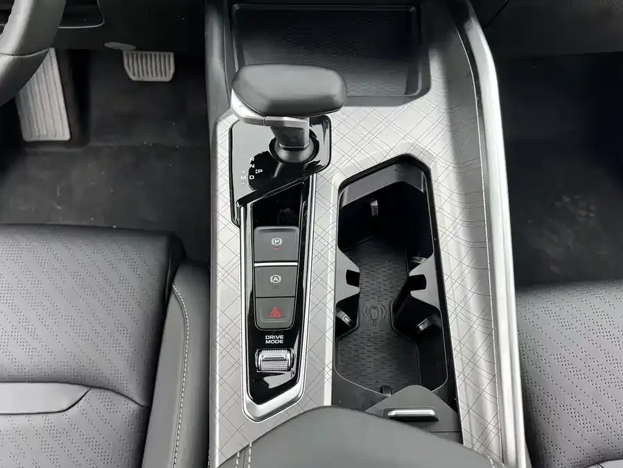 Geely Xingrui Xingrui 2023 2.0TD Luxury 2023 — миниатюра 4