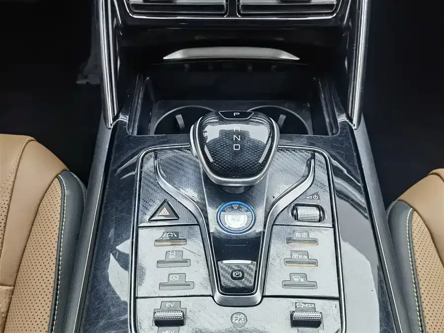BYD Tang New Energy Tang New Energy 2021 DM-i 112KM Premium Edition 2022 — миниатюра 4