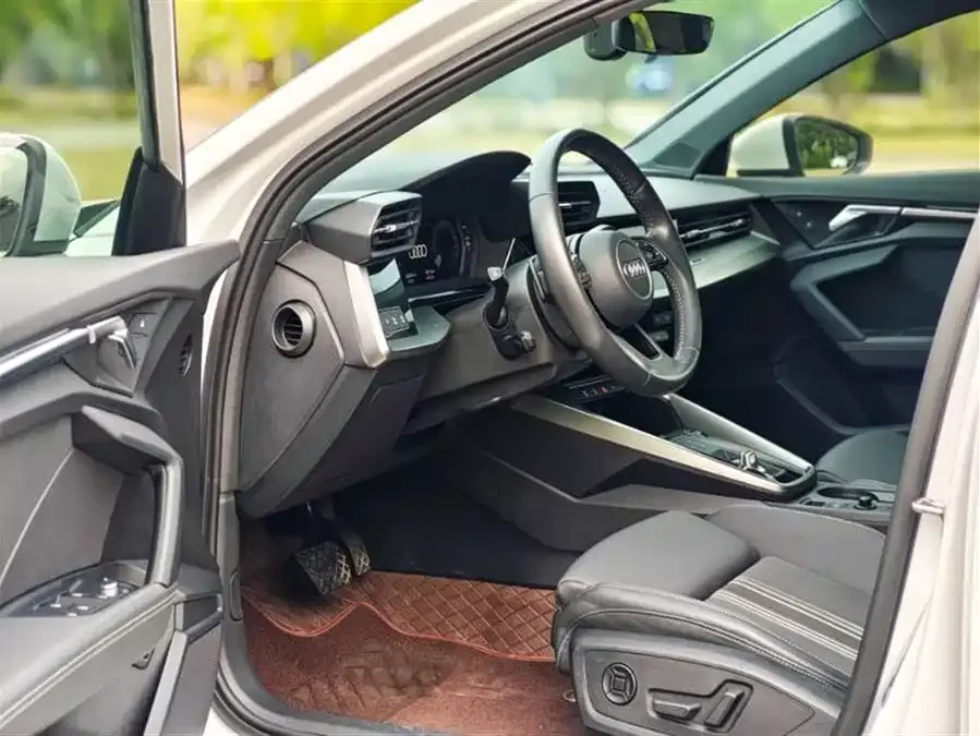 Audi A3 2021 A3L Limousine 35 TFSI Fashion Sports 2022 — миниатюра 2