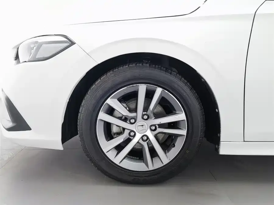 Honda Civic 2022 Civic 240TURBO CVT Dynamic Edition 2023 — миниатюра 5