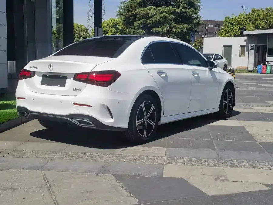 Mercedes-Benz Class A Mercedes-Benz A-Class 2024 A 200 L Fashion Edition 2024 — миниатюра 4
