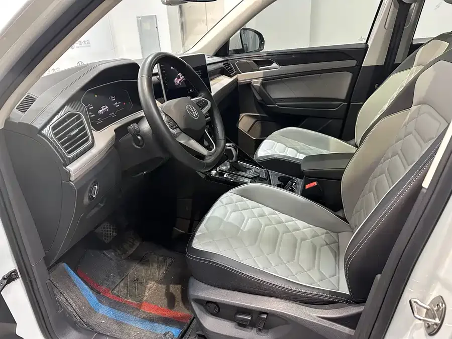 Volkswagen Tayron Tanyue 2023 280TSI 2WD Luxury Plus Advanced Edition 2023 — миниатюра 4