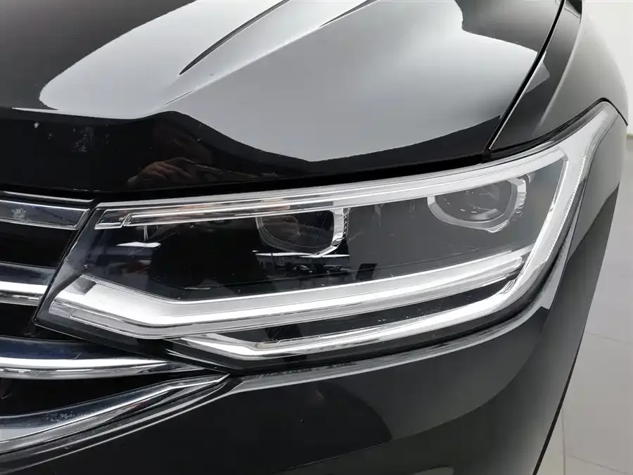 Volkswagen Tiguan L Tiguan L 2024 Outstanding Model 330TSI Automatic Two-Wheel Drive R-Line Dragon Glory Edition 2024 — миниатюра 4