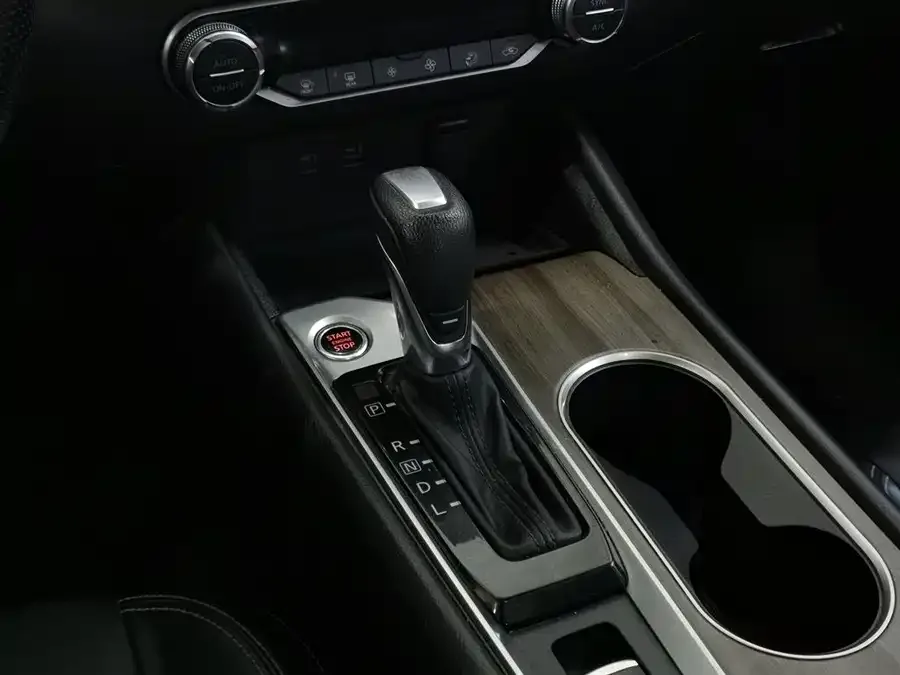 Nissan Altima Teana 2021 2.0L XL Comfort Edition 2023 — миниатюра 4