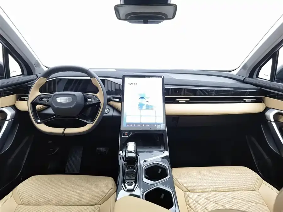 Geely Atlas L Boyue L 2023 1.5TD DCT Premium Edition 2023 — миниатюра 2