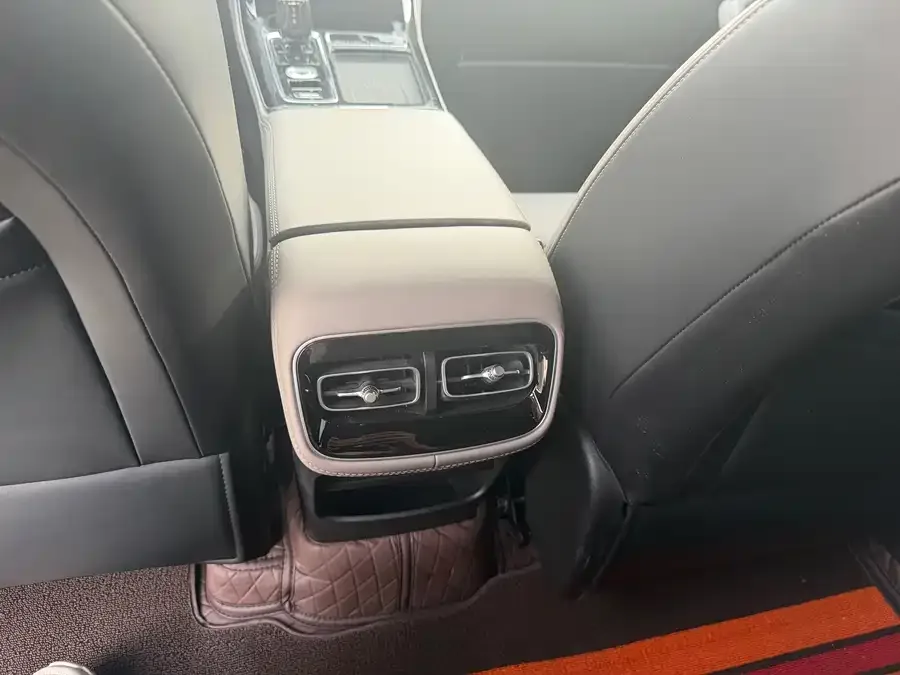 Geely Atlas L Boyue L 2025 fourth generation 1.5TD DCT sails 2025 — миниатюра 3