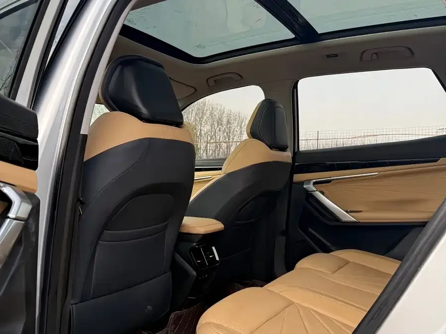 Geely Atlas L Boyue L 2024 1.5TD DCT Premium Edition 2024 — миниатюра 2