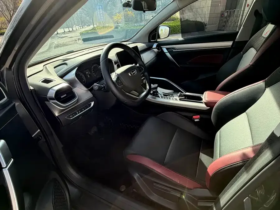 Geely Coolray SX11 Binyue 2021 1.4T DCT Platinum Edition 2022 — миниатюра 3