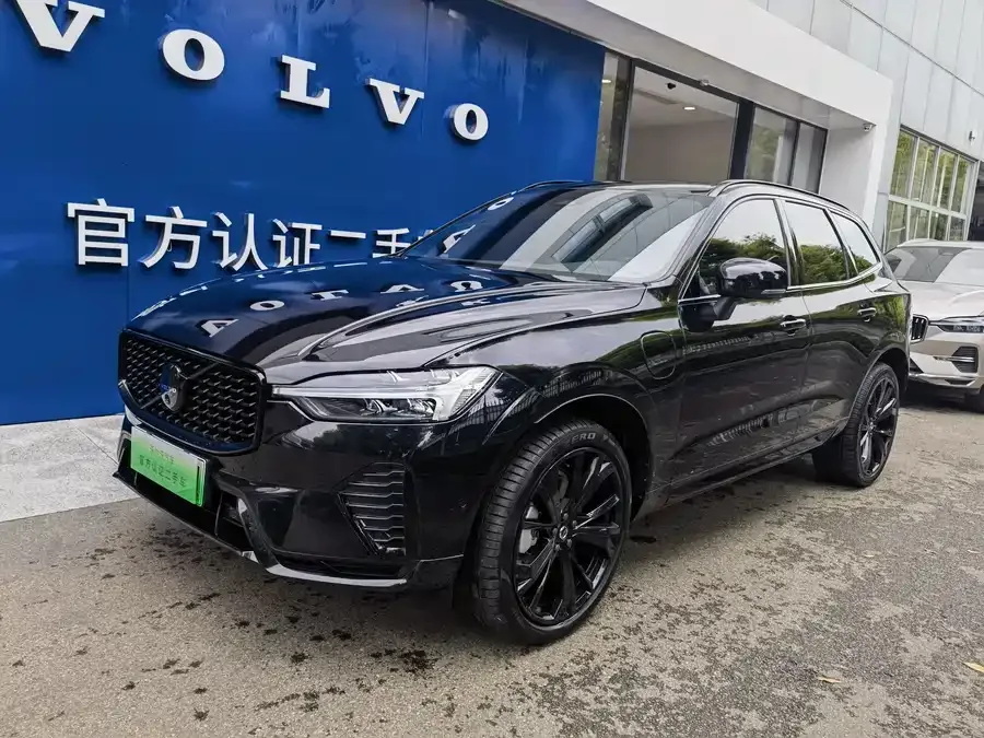 Volvo XC60 Plug-in Hybrid 2025 Plug-in Hybrid Long-Range Four-Wheel Drive Zhiyuan Polar Night Black Edition 2025 — фото 1, купить с доставкой в Москву