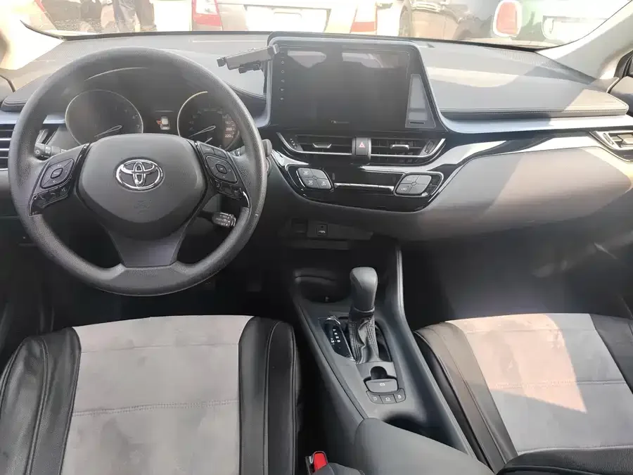 Toyota IZOA IZOA 2022 2.0L Yixiang CARE Edition 2022 — миниатюра 3