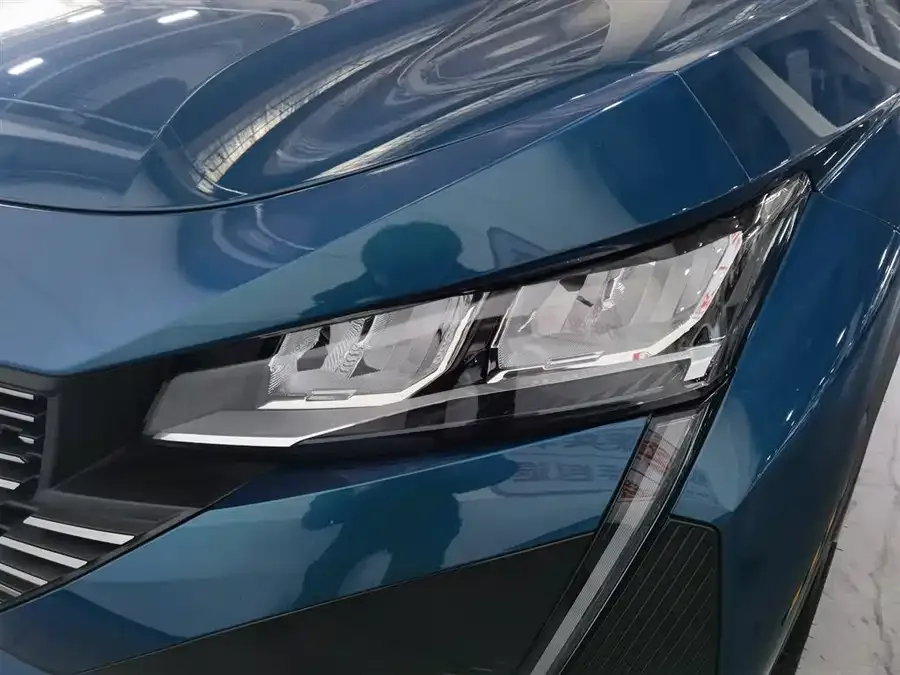 Peugeot 408X Peugeot 408X 2023 Gravity Edition 2024 — миниатюра 4