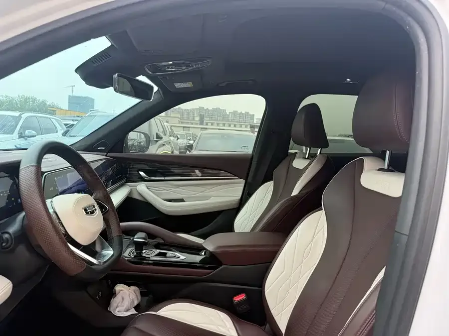 Geely Monjaro Xingyue L 2021 2.0TD DCT EVO 2WD Smart Edition 2023 — миниатюра 4