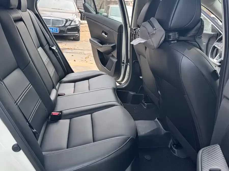 Nissan Sylphy Sylphy 2021 Classic 1.6XE CVT Exclusive Edition 2022 — миниатюра 4