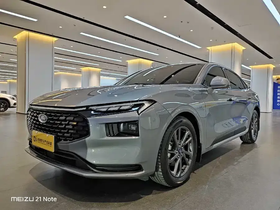 Ford Mondeo Mondeo 2025 2.0T EcoBoost Luxury Edition 2025 — фото 1, купить с доставкой в Москву