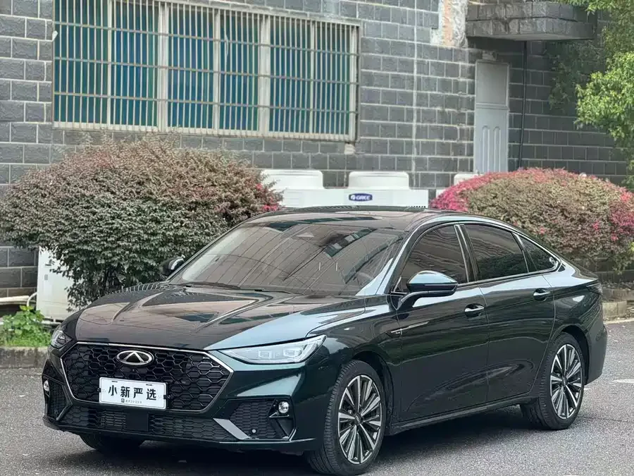 Chery Arrizo 8 PRO Chery Arrizo 8 PRO 2025 2.0T DCT Premium Edition 2025 — фото 1, купить с доставкой в Москву