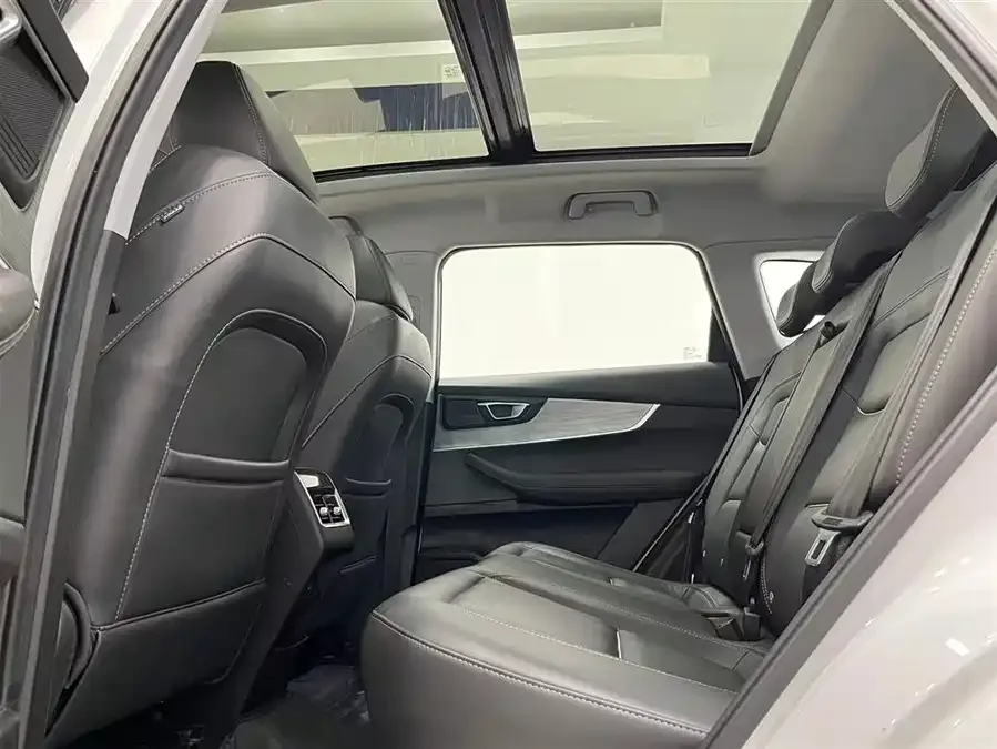 Chery Tiggo 7 PLUS Tiggo 7 PLUS 2022 1.5T CVT Luxury+ 2022 — миниатюра 2