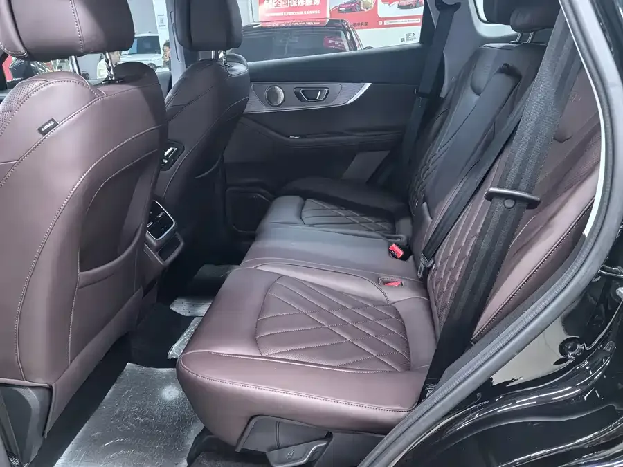 Chery Tiggo 8 PRO Tiggo 8 PRO 2024 Champion Edition 390T 2WD Peak Edition 5 Seaters 2025 — миниатюра 2