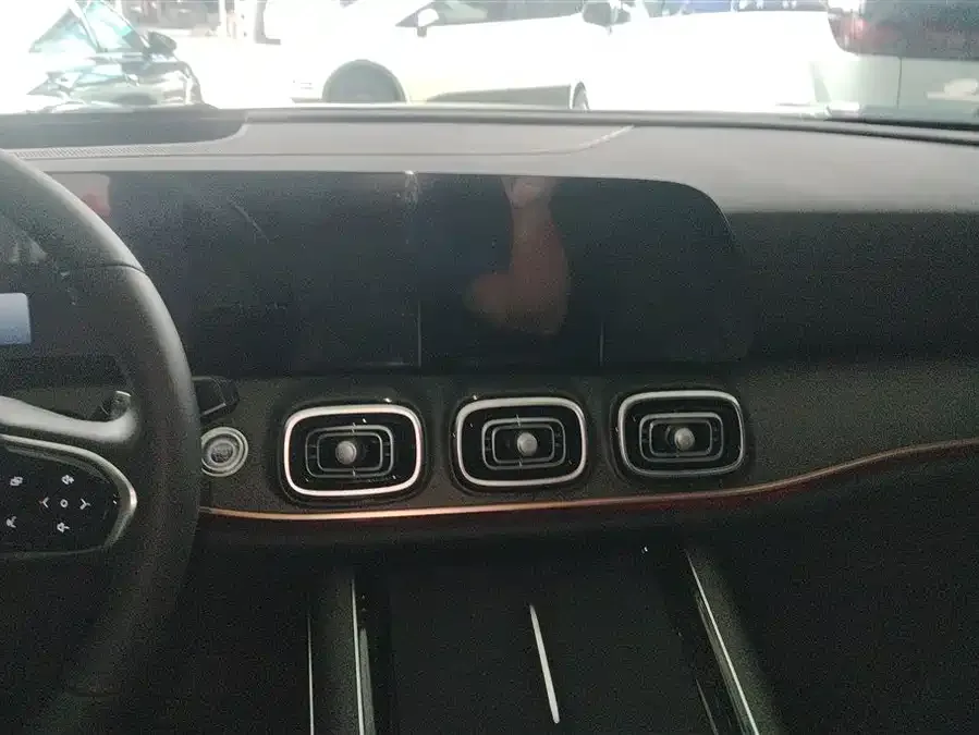 Chery Tiggo 9 Tiggo 9 2023 2.0T dual-clutch 2WD premium version 5 seats 2023 — миниатюра 4