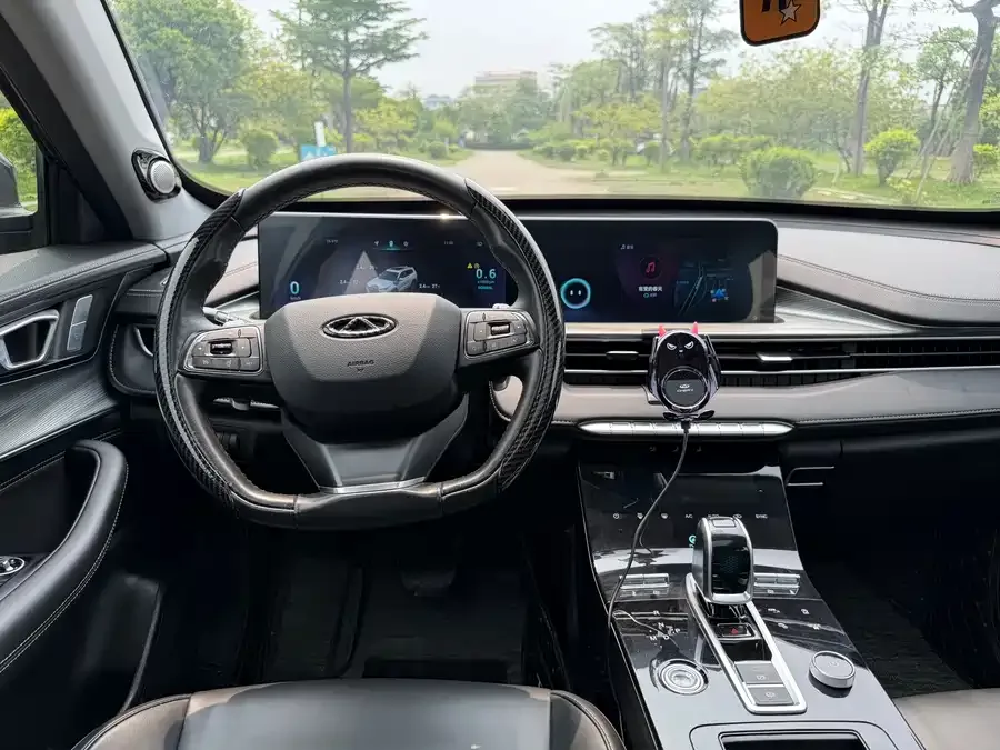 Chery Tiggo 8 PLUS Tiggo 8 PLUS 2022 290TGDI DCT luxury edition+ 2022 — миниатюра 3