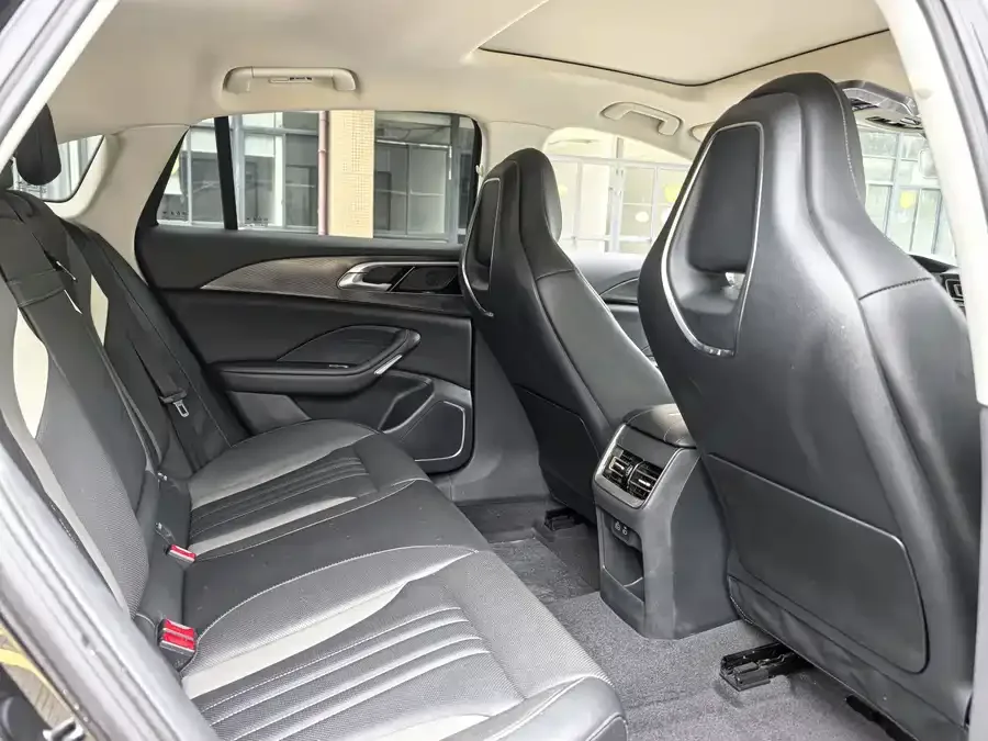 Hongqi H6 Hongqi H6 2023 2.0T American Edition 2023 — миниатюра 2