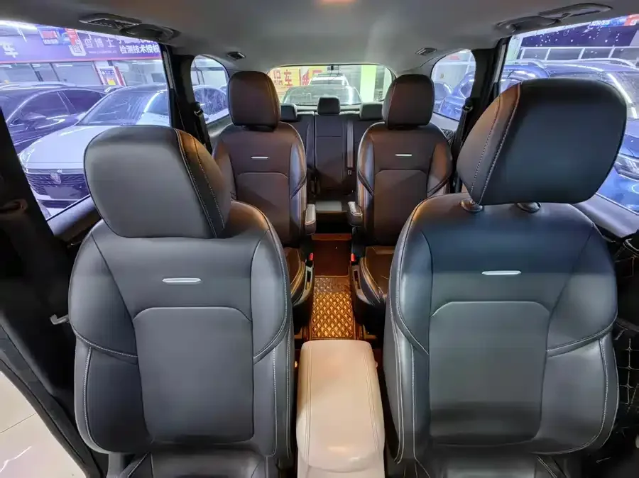 Maxus 5 2022 Dajia 5 430KM Elite Edition 7-seater 2022 — миниатюра 2