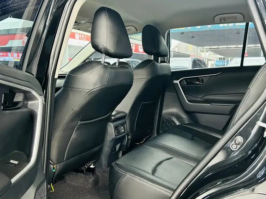 Toyota RAV4 RAV4 Rongfang 2023 2.0L CVT 2WD Urban Edition 2024 — миниатюра 4