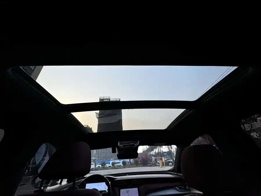 Hongqi H5 Hongqi H5 2025 2.0T Automatic Shadow 2 Millionth Commemorative Edition 2026 — миниатюра 5
