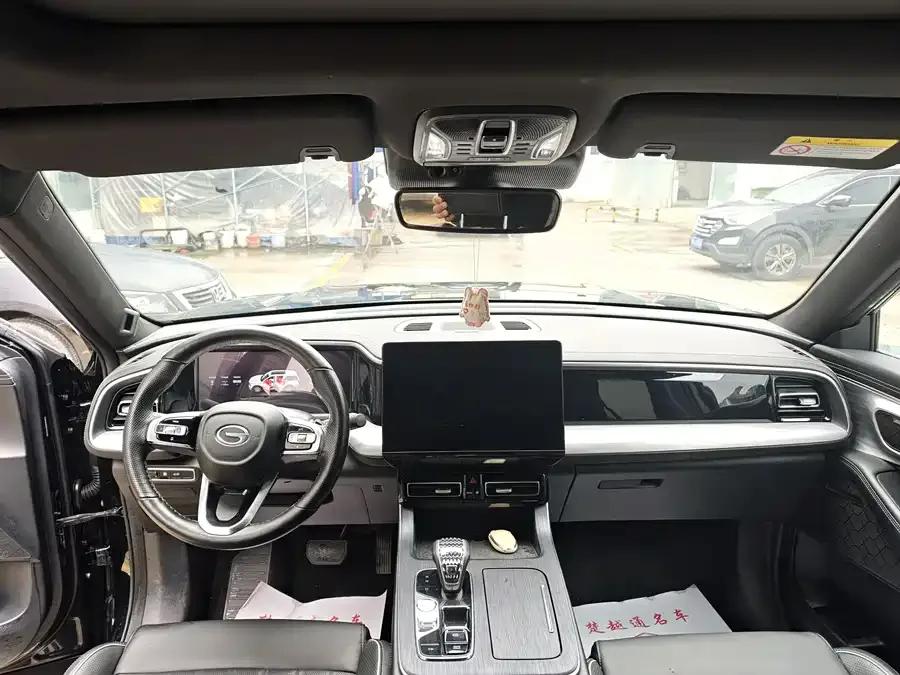GAC Trumpchi GS8 Trumpchi GS8 2024 Navigator Series 2.0TGDI 2WD Luxury Intelligent Connected Edition 7-Seater 2024 — миниатюра 4