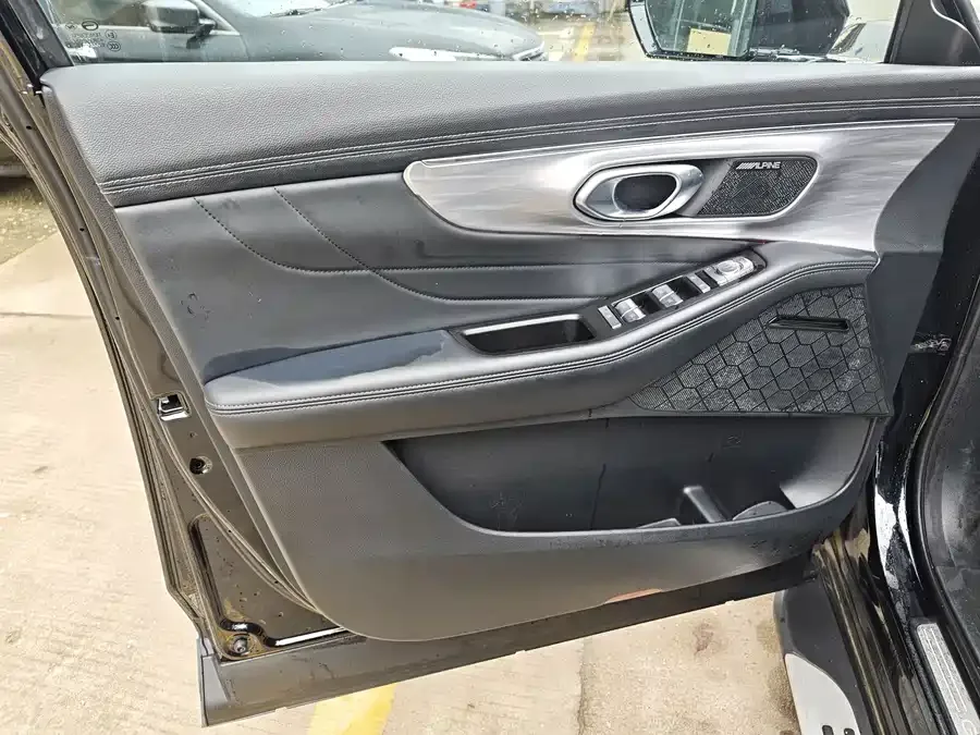 GAC Trumpchi GS8 Trumpchi GS8 2024 Navigator Series 2.0TGDI 2WD Luxury Intelligent Connected Edition 7-Seater 2024 — миниатюра 5