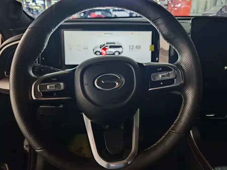 GAC Trumpchi GS8 Trumpchi GS8 2024 Navigator Series 2.0TGDI 2WD Luxury Intelligent Connected Edition 7-Seater 2024 — миниатюра 2