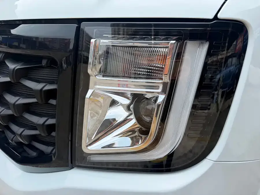 Jiangling Fushun Jiangling Fushun 2024 2.0T manual diesel short-axle low-top commercial multi-purpose passenger car 5 seats (double tailgate) 2024 — миниатюра 2