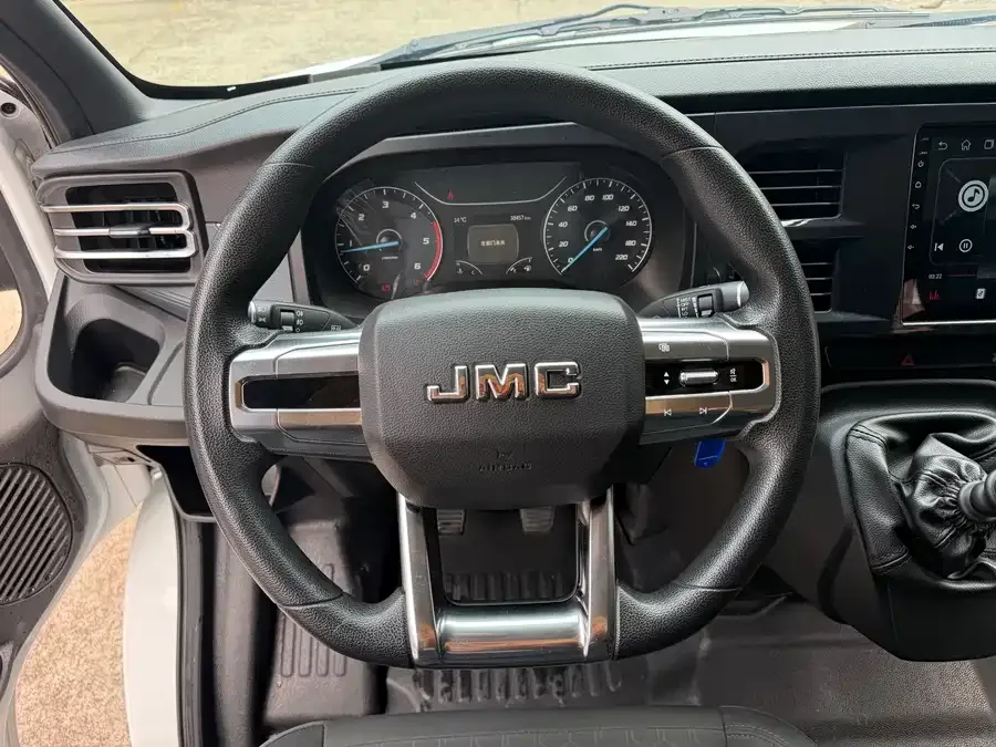 Jiangling Fushun Jiangling Fushun 2024 2.0T manual diesel short-axle low-top commercial multi-purpose passenger car 5 seats (double tailgate) 2024 — миниатюра 3