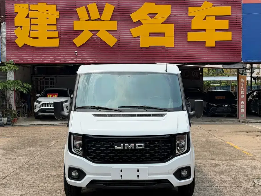 Jiangling Fushun Jiangling Fushun 2024 2.0T manual diesel short-axle low-top commercial multi-purpose passenger car 5 seats (double tailgate) 2024 — фото 1, купить с доставкой в Москву