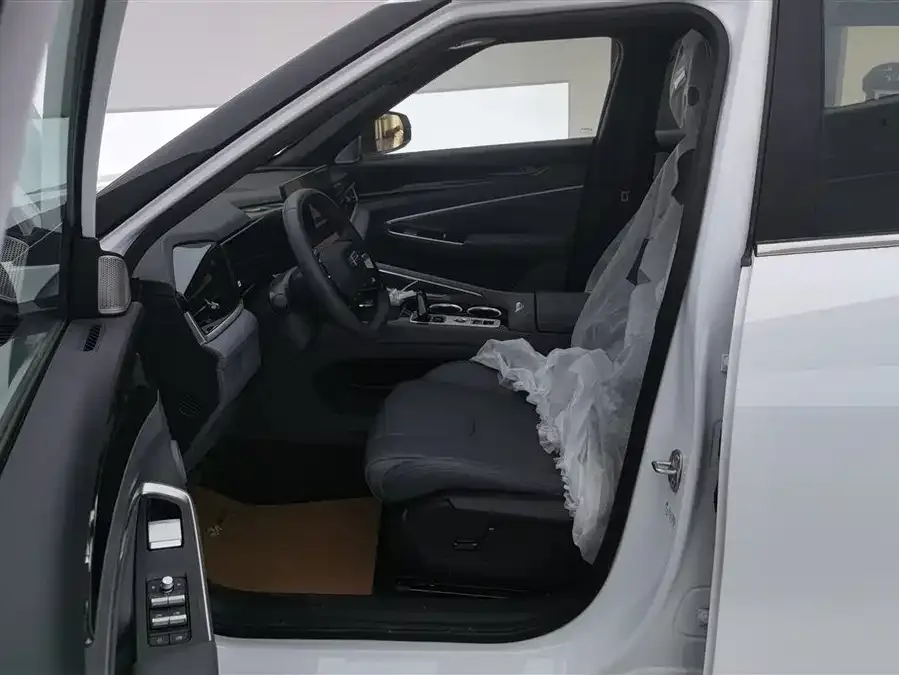 Geely Atlas Boyue 2026 1.5TD Yearning 2026 — миниатюра 3